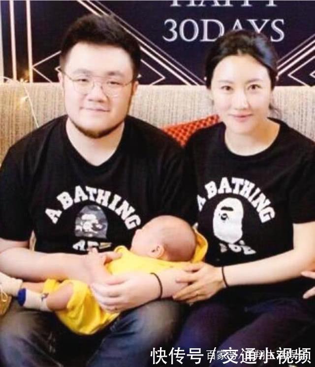 巴图终于官宣!晒与妻子合影浓情蜜意,一个动作