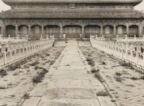 1900年八国联军入侵后的紫禁城--一名日本人拍