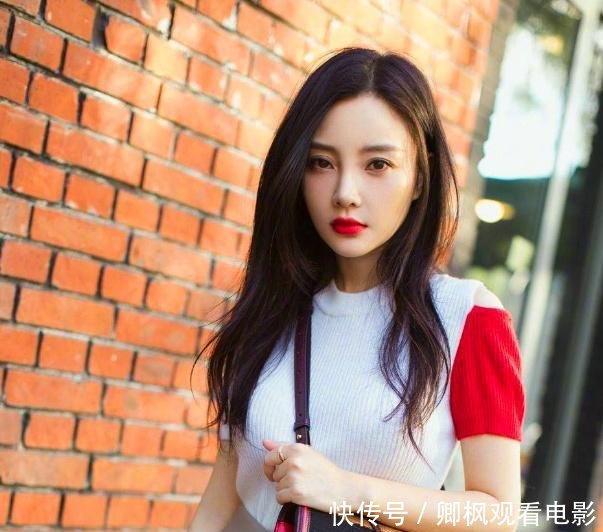 李小璐妈妈首次回应女儿绯闻,短短6个字说透一