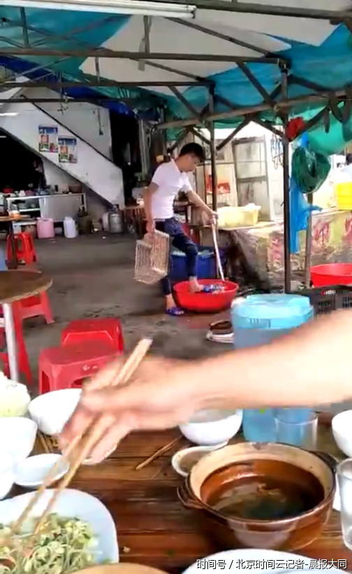 一吃饭就恶心想吐是什么情况 t01d33c8b58595b78ab.jpg?size=504x822