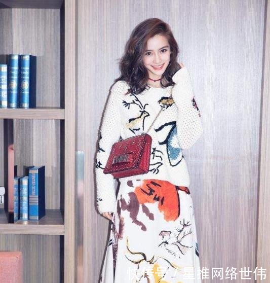 当明星脱下了高跟鞋,穿起了平底鞋,哪位还是你