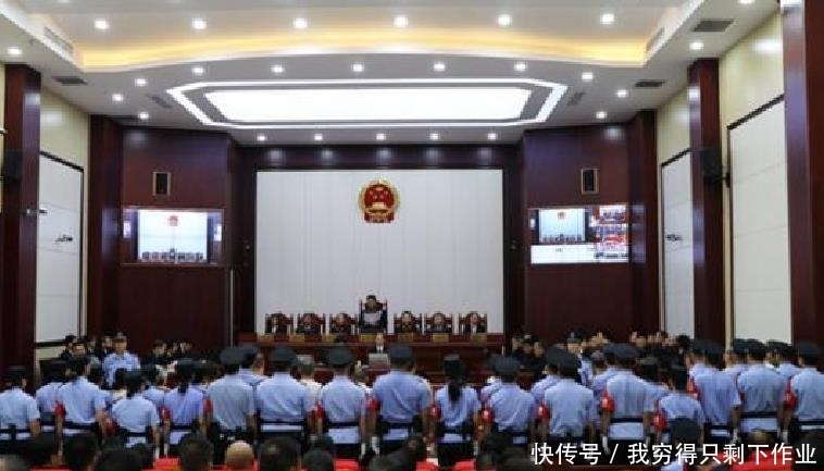河北“爱心妈妈”李利娟被控五宗罪,一审获刑20年,被罚267万元 河北“爱心妈妈”李利娟被控五宗罪,一审获刑20年,被罚267万元
