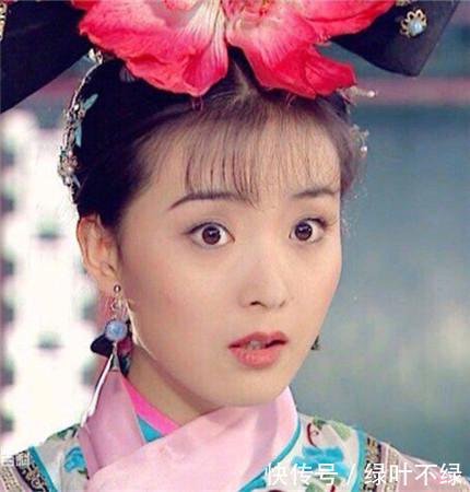 还珠格格:晴儿初次回宫时,还记得尔康的眼神嘛