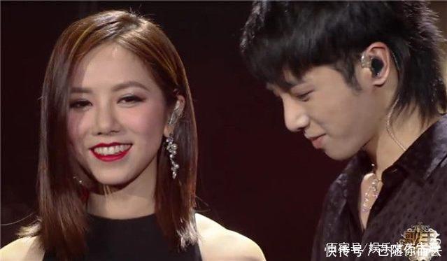 华晨宇和邓紫棋真的在一起了《歌手》中的这一个细节说明一切!