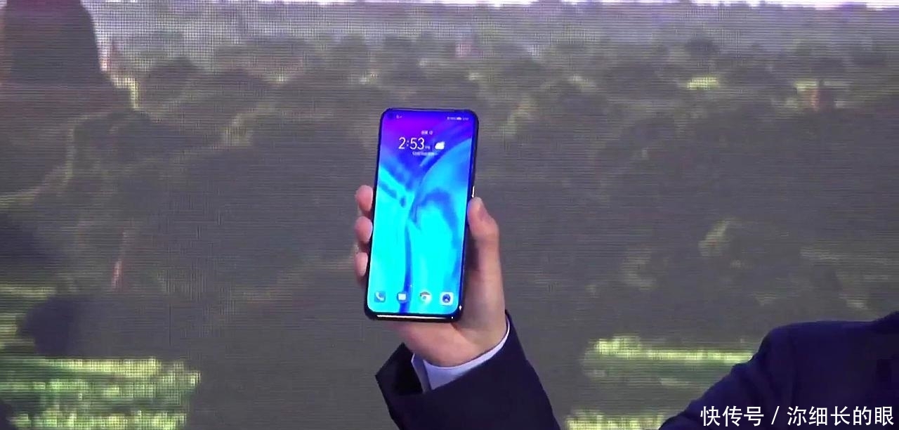 看了华为nova4的发布会感觉不错,但还是会选择