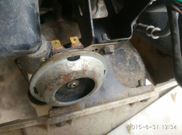 摩托车换白色那个喇叭怎么不叫,只是叫一种奇