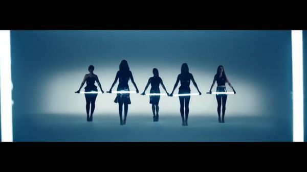 以前在qq音乐看过一个MV,一个欧美女子组合,