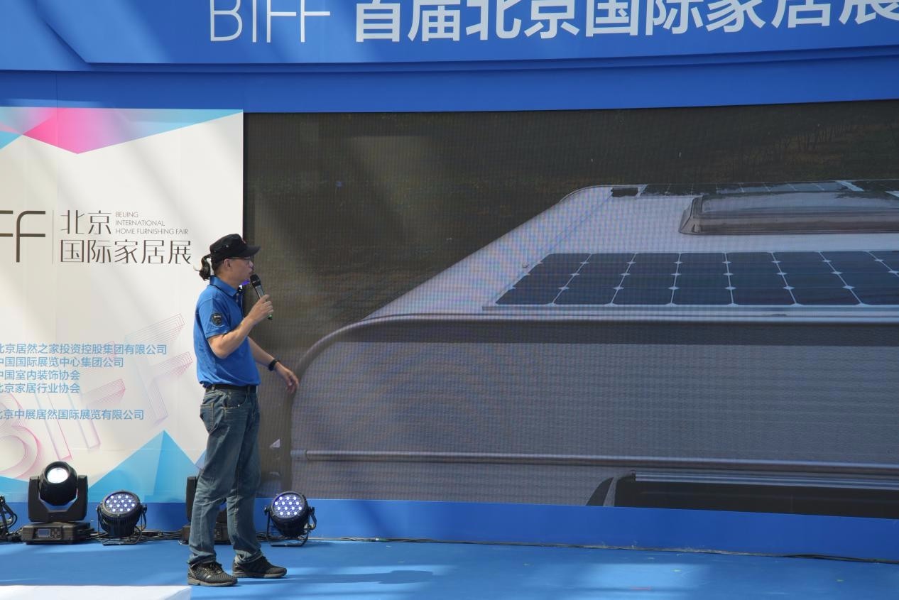 新能源不是玩概念 RENOGY新品亮相国际家具展(图8) 新能源不是玩概念 RENOGY新品亮相国际家具展(图8)