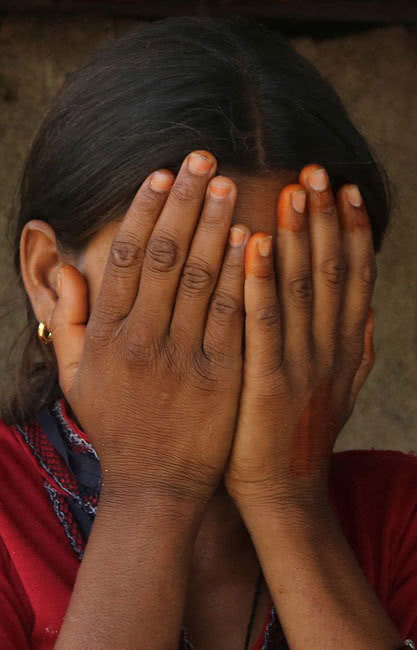 印度公路边悲惨的性工作者,她们都是家中的长女