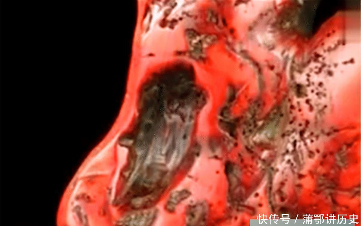 少数民族珊瑚拿视频鉴宝,称93岁美女送的,专吻戏喇嘛美女图片