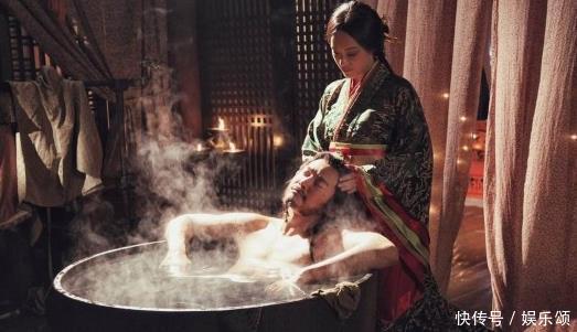 明星拍沐浴戏都是障眼法,全靠演技,李易峰笑得