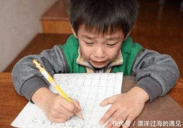 12岁孩子起诉父母，88划名字太难写，网友告的好，文化低