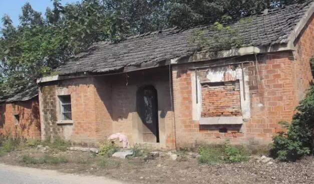 农村房子,父亲去世了,是儿子翻建新盖的,女儿有