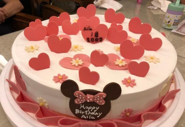 江宏杰准备超粉嫩蛋糕为老婆福原爱庆生，两人的女儿可爱到爆棚！