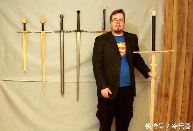 实战的刀剑一般都多重？