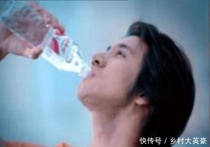 t01e017705daa30c5ca.jpg?size=419x294