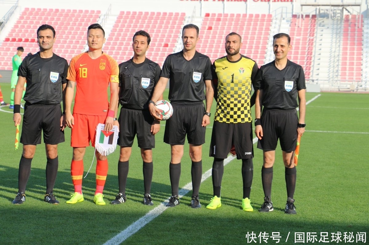 雪上加霜!国足亚洲杯封闭赛遭人偷拍直播长达