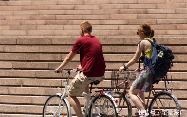 我国第一批的留学生都有很大的成就,在国外受