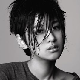 唱金达莱花的韩国女歌手maya,原名叫什么?_