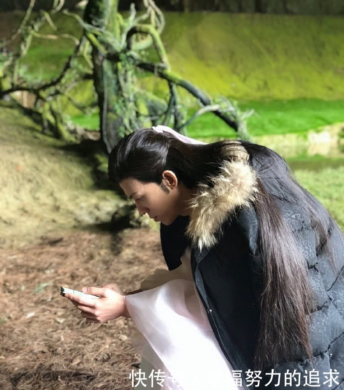 《枕上书》做鬼表情,热巴杀青脸变花絮jojo的奇妙冒险dio表情包,折颜图片
