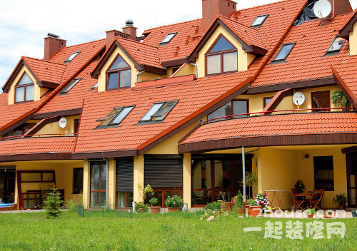 复式楼坡屋顶天窗该如何开_360问答