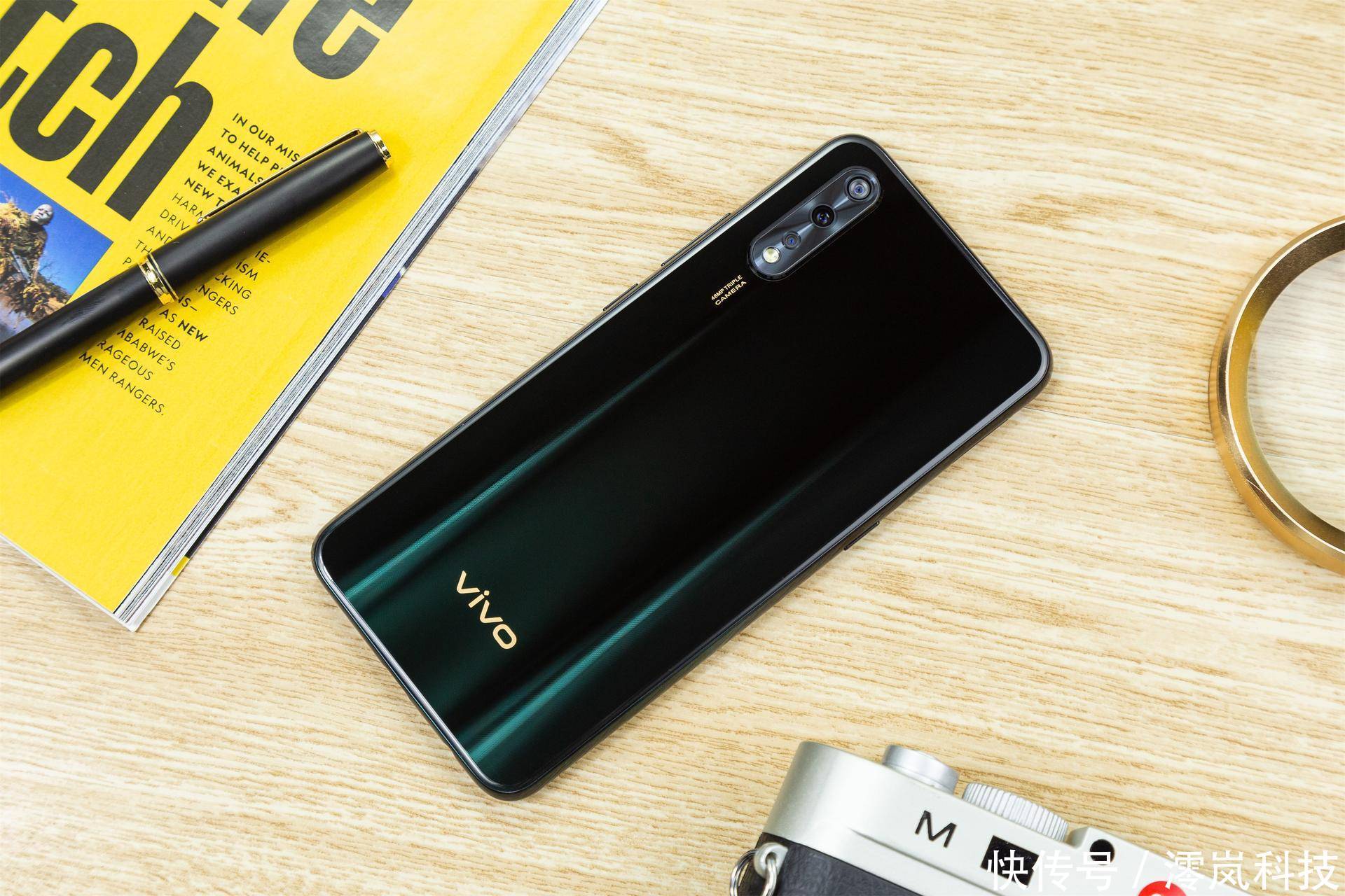 荣耀9X小米CC9短板被补齐,vivo Z5图赏:1598元,不贵!
