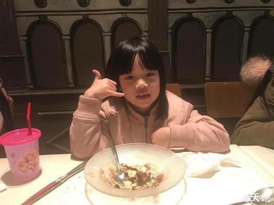 小S忘关直播?小S为小女儿庆生 ,其生日愿望为