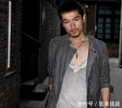 有没有觉得胡歌特别帅气,不管是扮演翩翩公子还是胡子拉渣的大叔,都是
