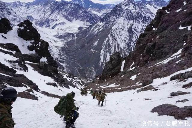 两年魔鬼式训练,中国陆军排长让五星红旗在智