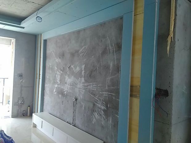 我家客厅之间的距离是4米,放电视那面墙是4.5