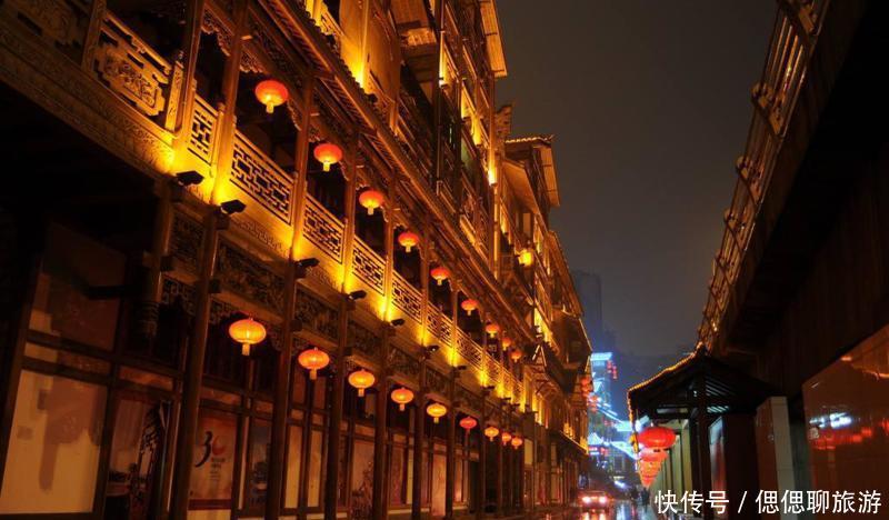 重庆人民真暖心,直接封桥让游客拍照打卡!