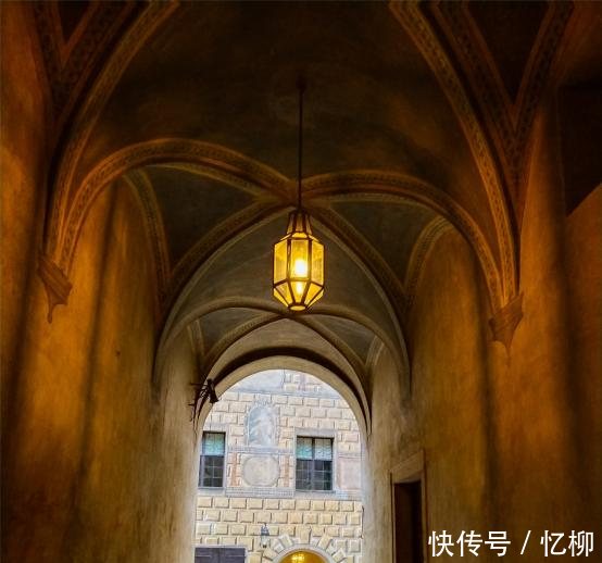 感受vivoX21强大的拍照实力捷克旅拍分享