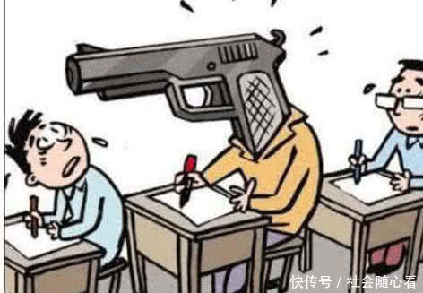 初中生作弊:写在指甲盖上不算啥,最后1个老师为初中作文的话题以晒图片