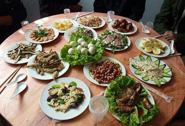 妻子离开三年,岳母一直给我做饭,新婚夜听小姨子诉说,眼圈通红