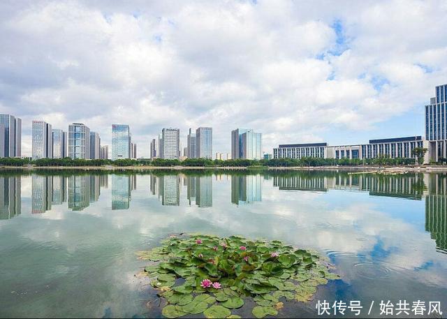 中国最悲催的两座城市, 由一线降为二线