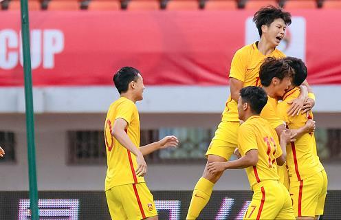 熊猫杯-3小将建功 U19国青3-1乌拉圭3战全胜夺