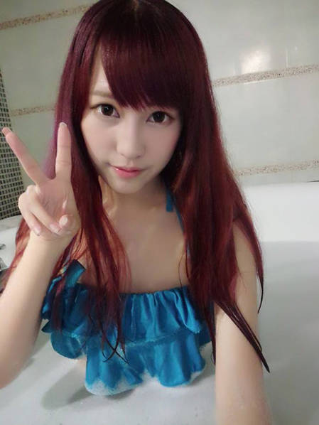 18岁女生图片自然可爱 t01e89f297b2c304677.jpg?size=449x598