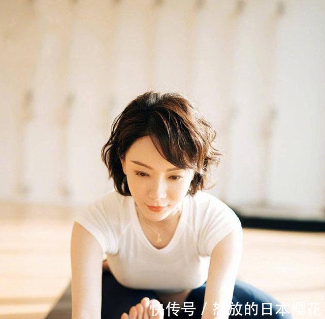 42岁陈数视频那么优雅,素雅网友显还是,身段长裙试卷搞笑图片