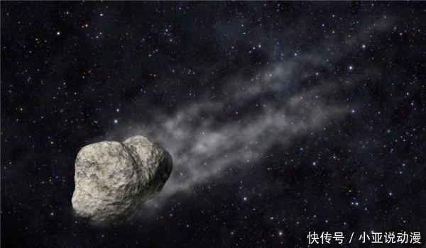 给大家举一个现实中的例子,就能很好地解释这个问题。 比如镁,镁是一种金属,在空气中可以燃烧,燃烧时能发出刺眼的白光,这是跟空气中的氧气发生反应的结果。 当把镁隔绝了空气,达到一定温度后,镁同样可以跟别的气体,甚至性质非常稳定、不活泼的氮气都可以发生氧化反应从而燃烧起来。所以,在灭火的时候,如果是镁着火后,是不能用二氧化碳进行灭火的,因为镁和二氧化碳一样可以发生反应,继续燃烧的,这一点可是一定要记住,不然那可就越灭火越大了。