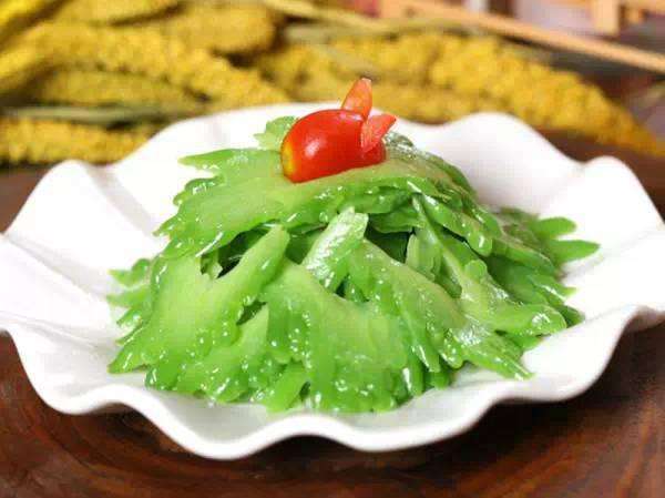 忠告:炒苦瓜不能放此物,吃了就是没病找病,现在