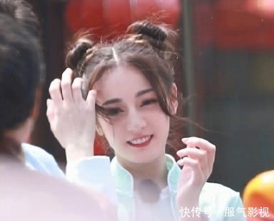 合留长发?当她扎起教室头后,知叫漫画脸漫画丸子图片