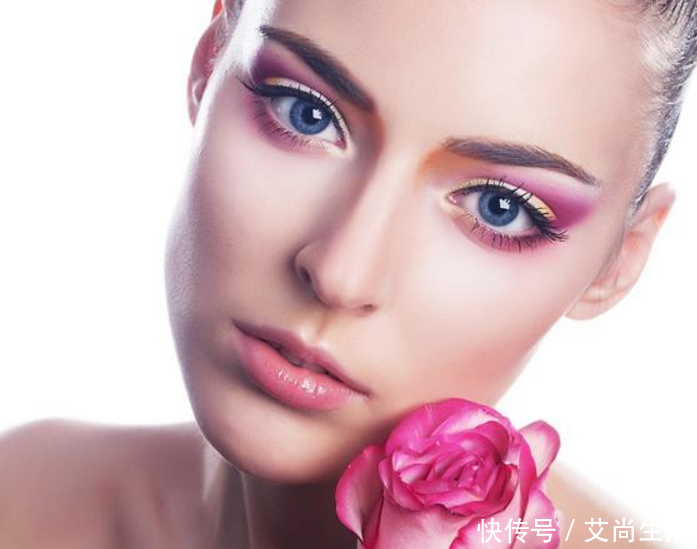 女人一旦气血不足,头发就会警示你,4种食物是