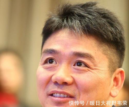 刘强东否认与章泽天婚变后,奶茶妹妹久违现身