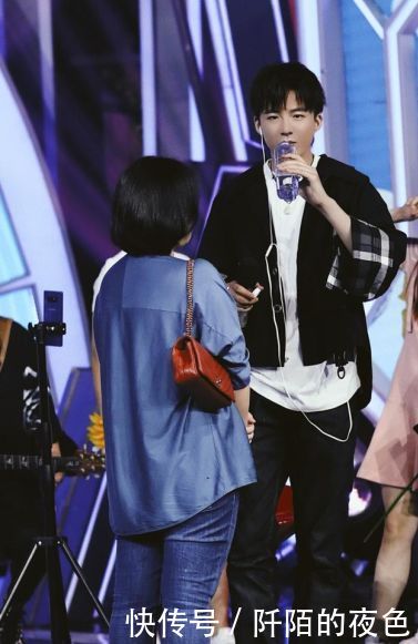 网红歌手连登三挡卫视节目,备受观众青睐,网友