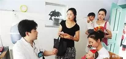 一岁男宝宝生病去医院检查, 被告知儿子是假的