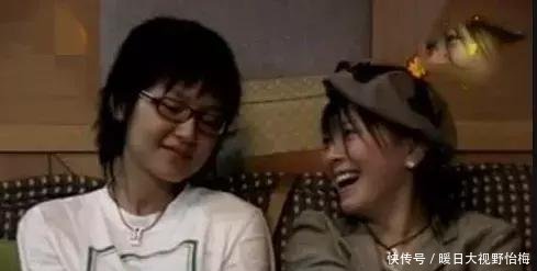 周笔畅、黄雅莉拥抱打破不和传闻,超女重聚让