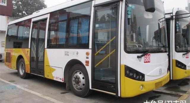 公交车一辆多少钱