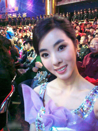 <em>李咏</em>撒贝宁为啥出局? 春晚<em>女主播</em>李思思背景揭