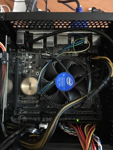 第一次组装机屏幕点不亮。换过主板和电源保证