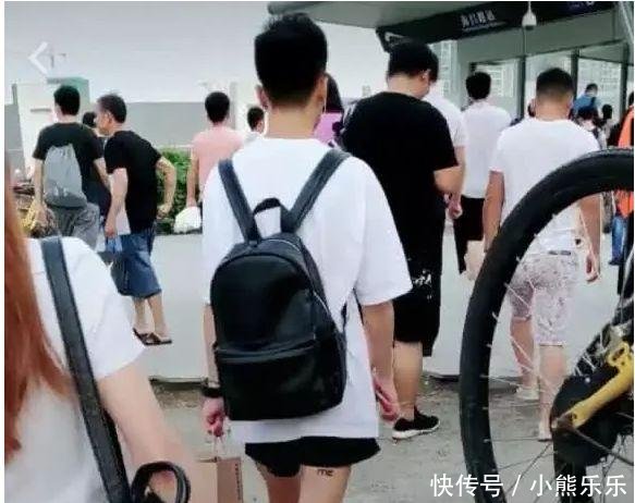 抖音最霸气的小哥哥,仅仅一个背影就让人怕了
